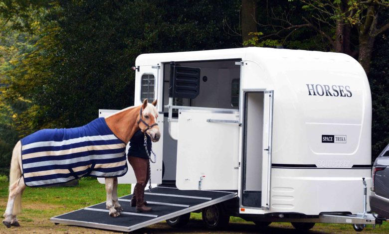 Do horse trailers have to stop at weigh stations