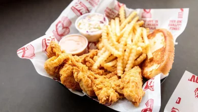 Raising Cane's Chicken Fingers Delivery 2109 East Riverside Drive Austin | Favor Delivery